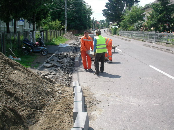 montat borduri str I Creanga  3.jpg